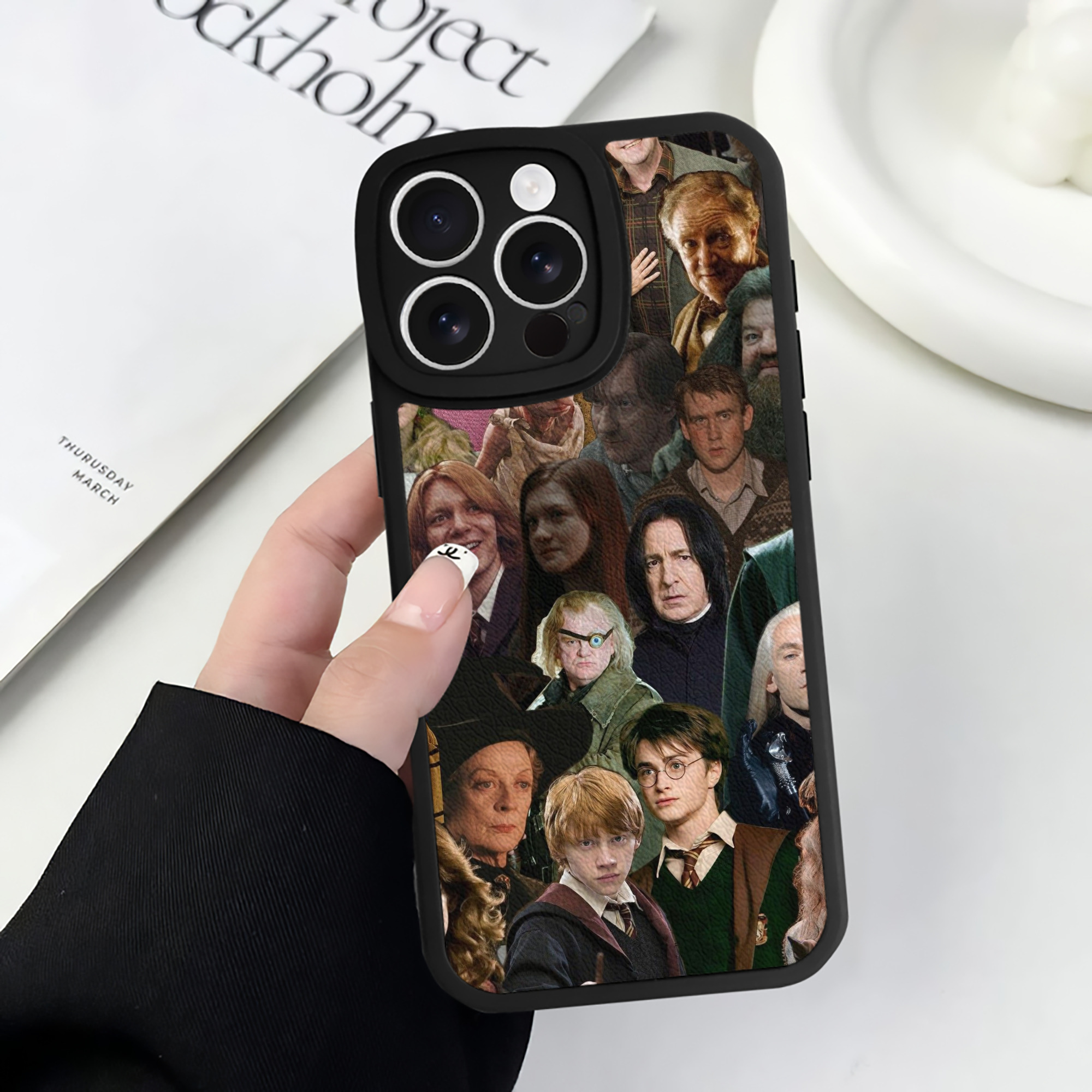 （画像用） Harry Potter ハリー・ポッターシリーズ 【iPhone 16シリーズ対応】シリコンスマホケース（レザー調） 材質：シリコン